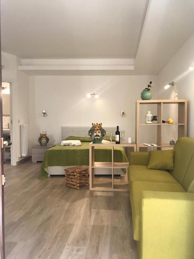 Casa Vacanza Cundari كاستلمولا المظهر الخارجي الصورة