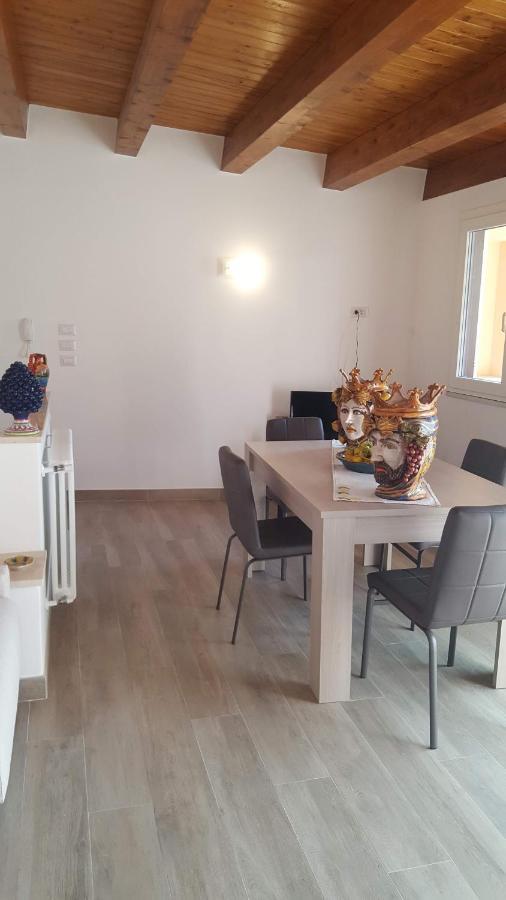 Casa Vacanza Cundari كاستلمولا المظهر الخارجي الصورة